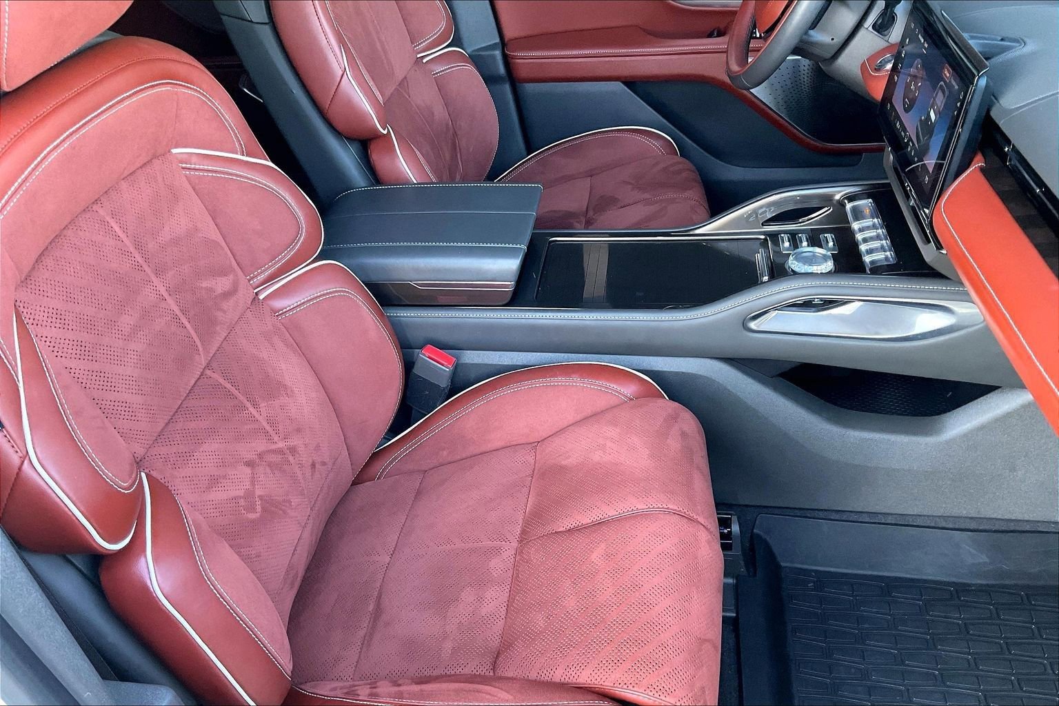 Used 2024 Lincoln Nautilus Black Label w/ Jet Appearance Package (87T) image 22