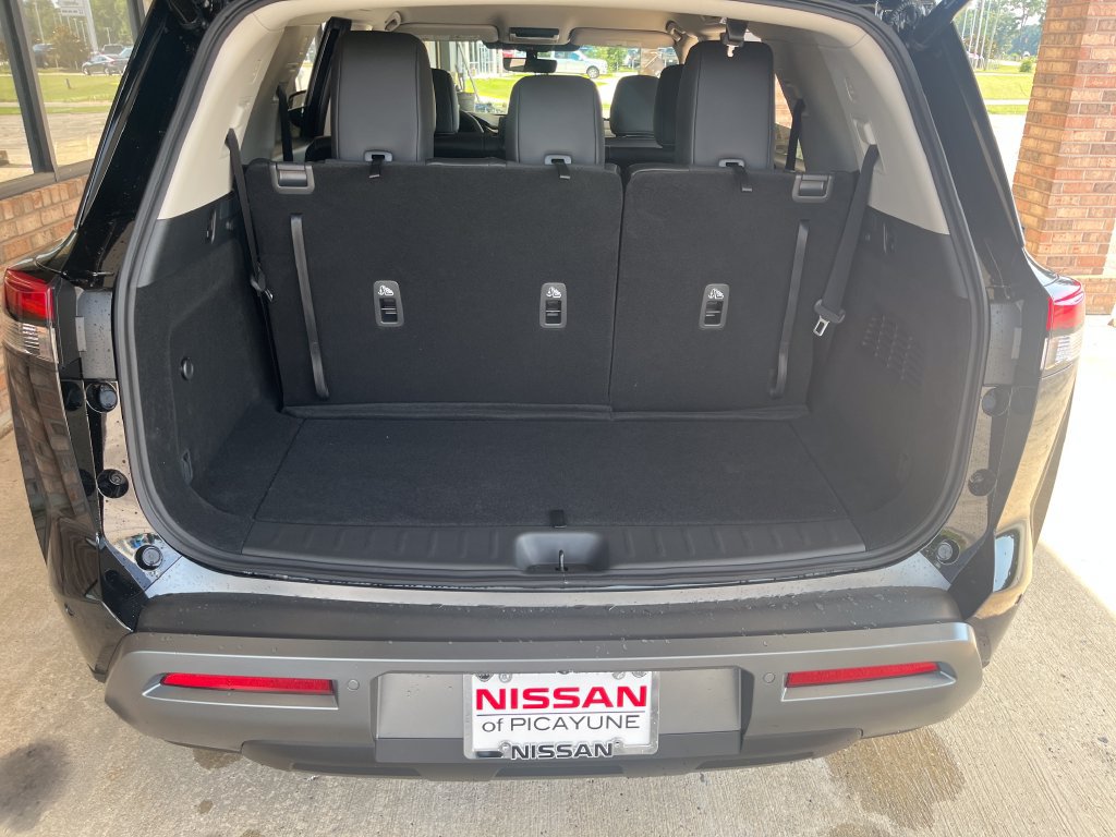 New 2026 Nissan Pathfinder SL FWD image 26