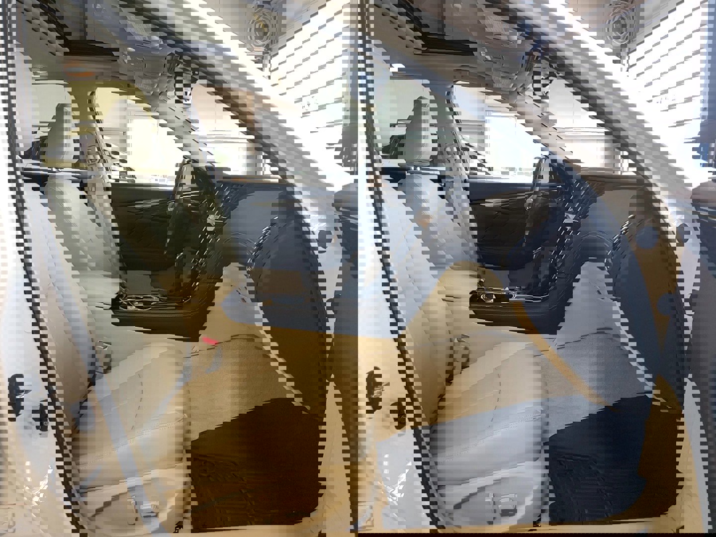 Used 2019 INFINITI Q50 Luxe w/ Essential Package (3.0T Luxe) image 19