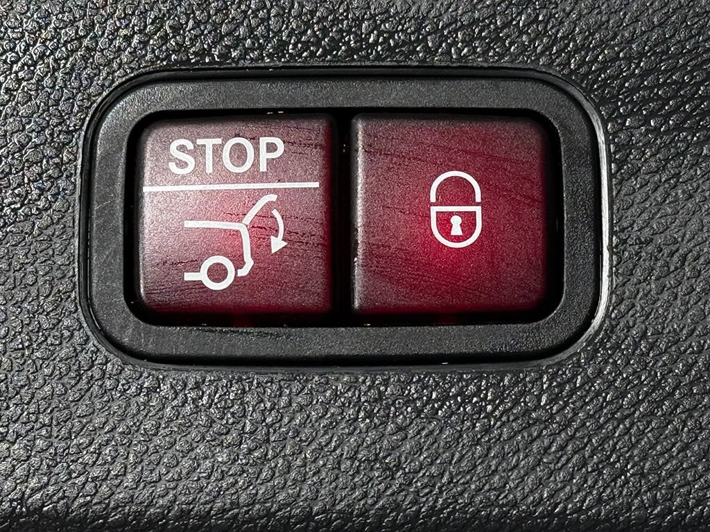 Used 2022 Mercedes-Benz GLC 300 4MATIC image 44