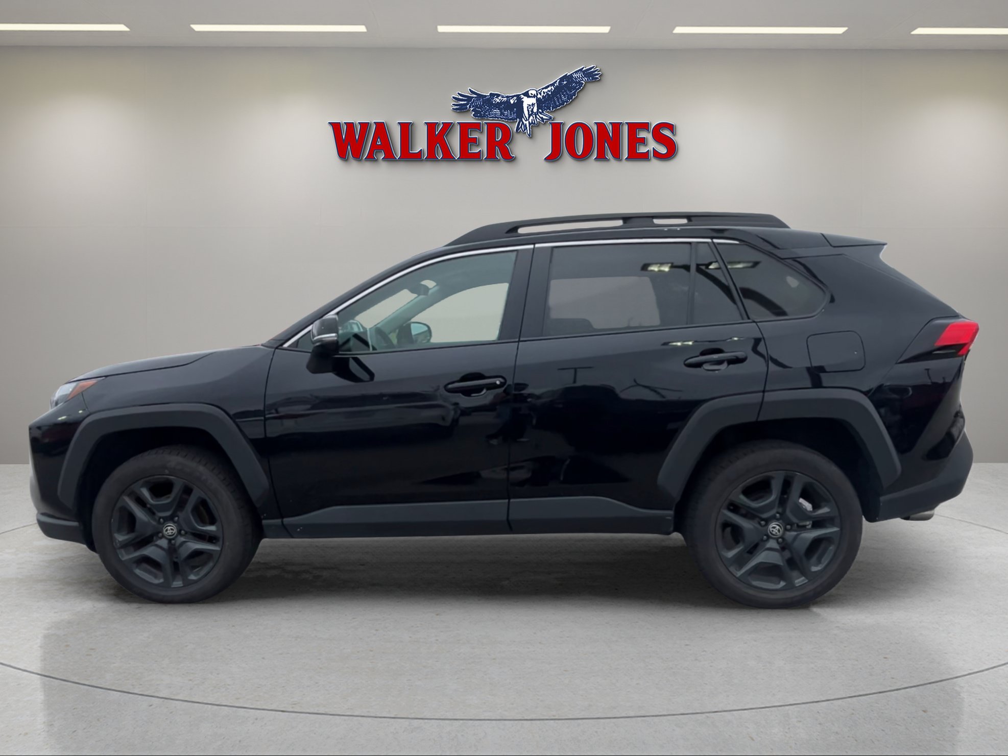 Used 2024 Toyota RAV4 Adventure AWD/4WD image 6