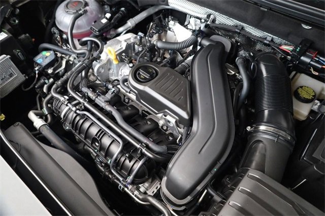 New 2025 Volkswagen Taos SE image 25