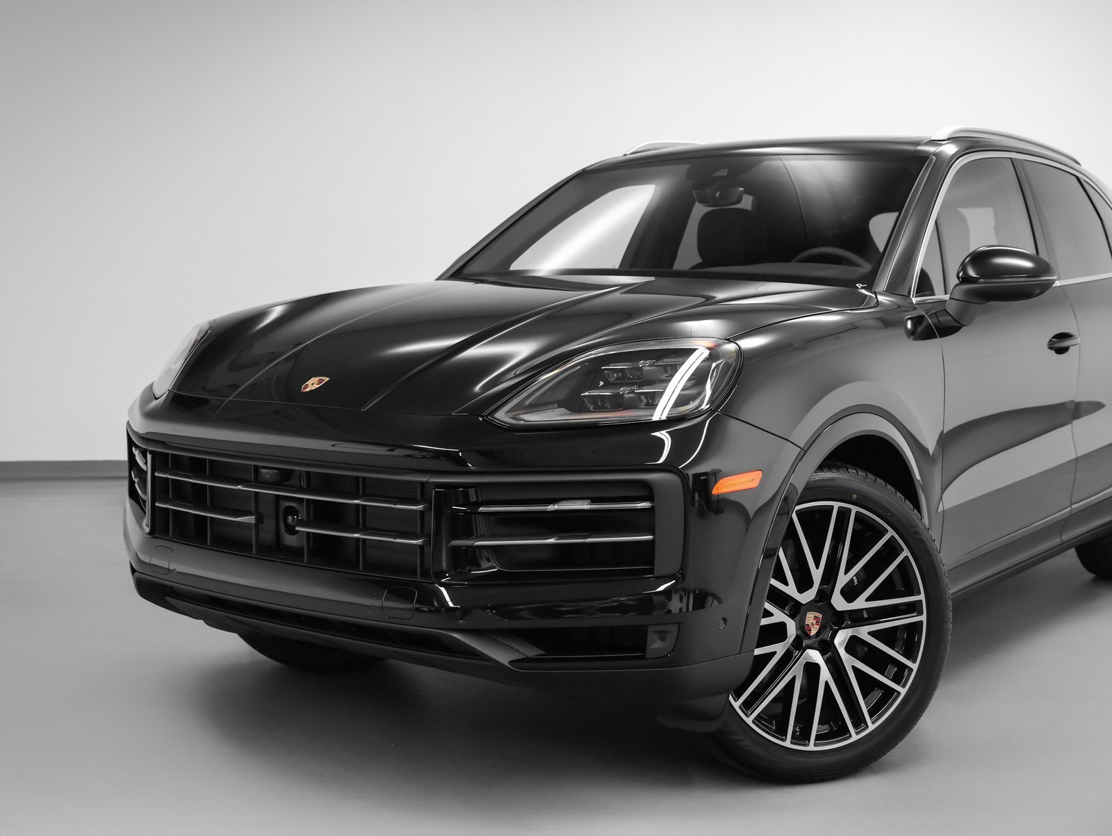 Certified 2025 Porsche Cayenne image 7