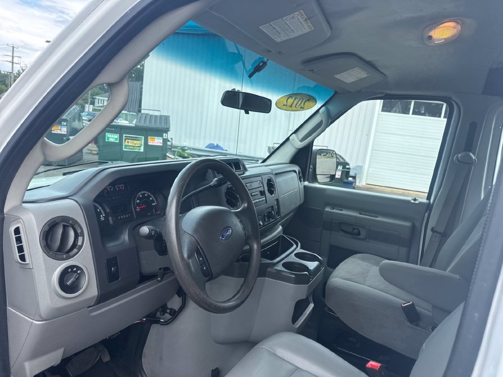 Used 2012 Ford E-250 and Econoline 250 w/ PWR Group RWD image 32