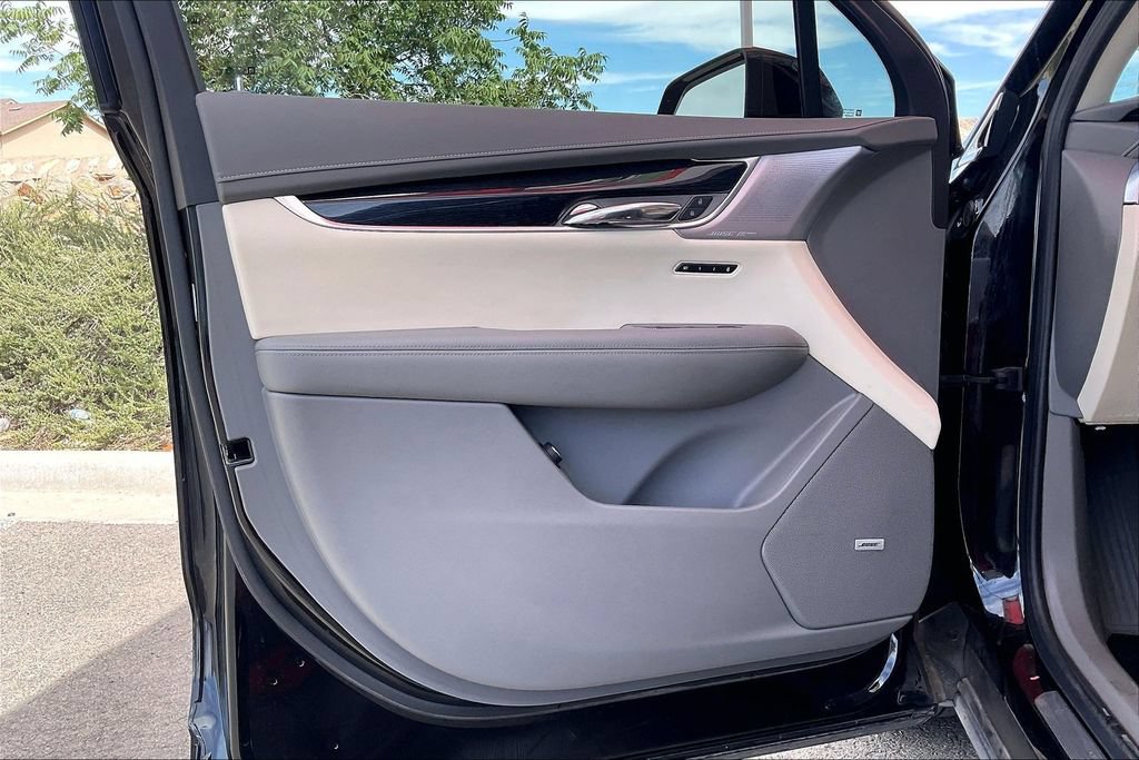 Used 2024 Cadillac XT6 Premium Luxury FWD image 23