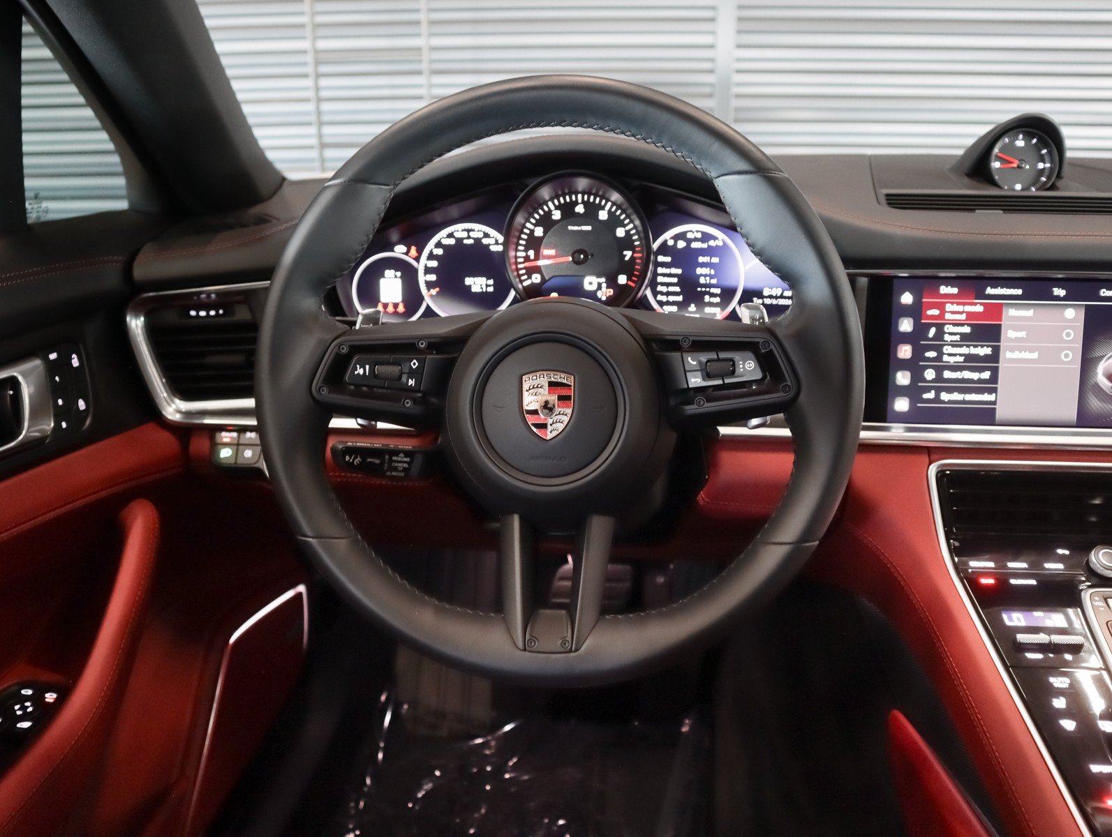 Certified 2023 Porsche Panamera Platinum Edition RWD image 15