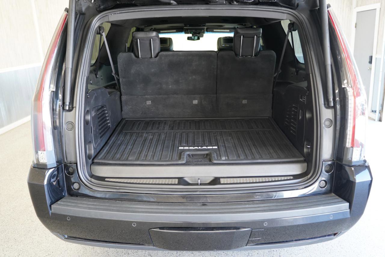 Used 2019 Cadillac Escalade ESV Platinum w/ Escalade Sport Edition image 41