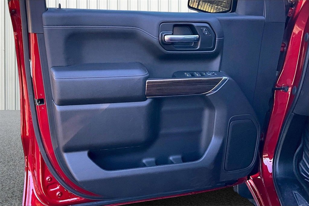 Used 2021 Chevrolet Silverado 1500 RST image 16