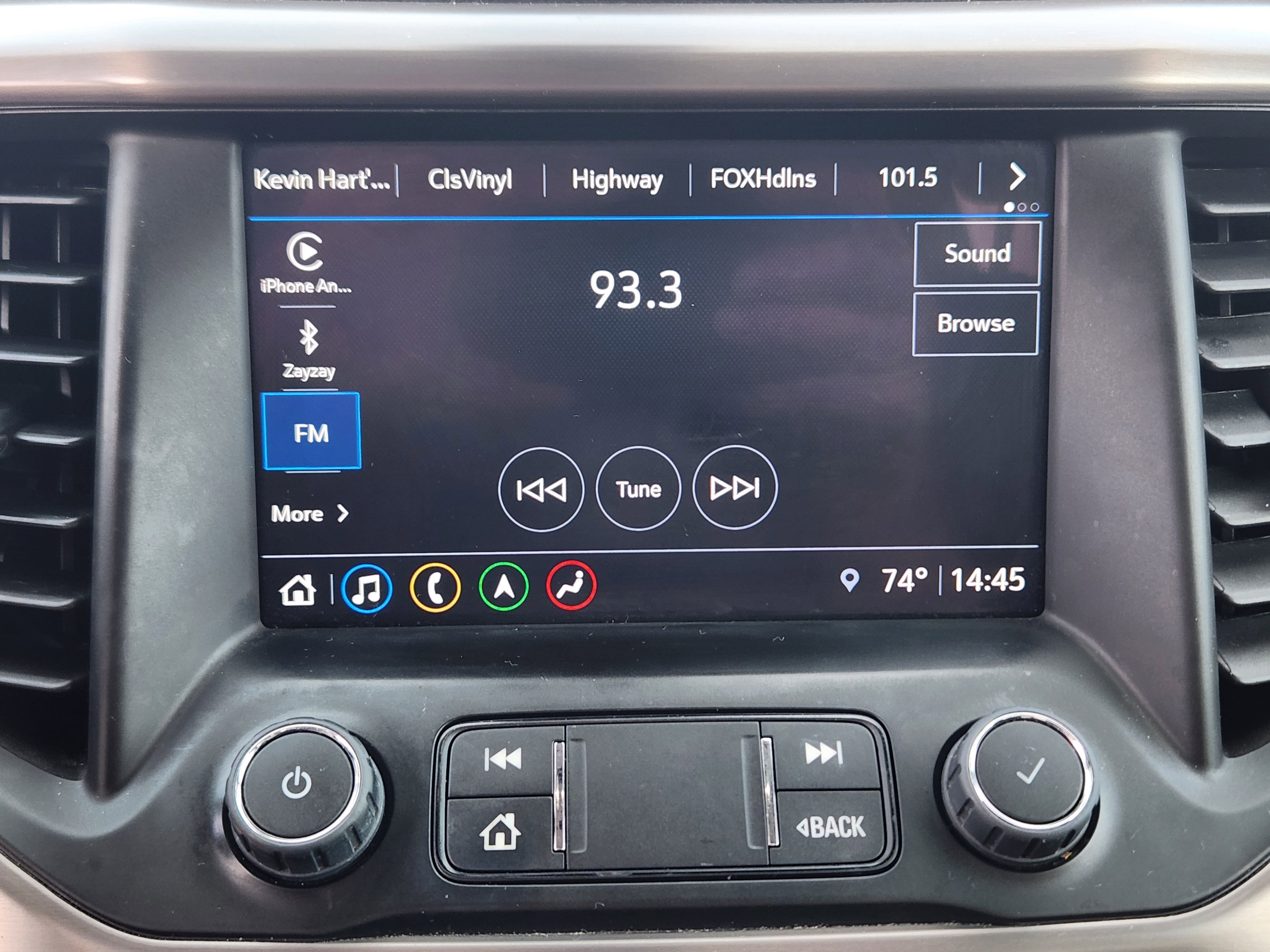 Used 2022 GMC Acadia AT4 w/ Technology Package image 12