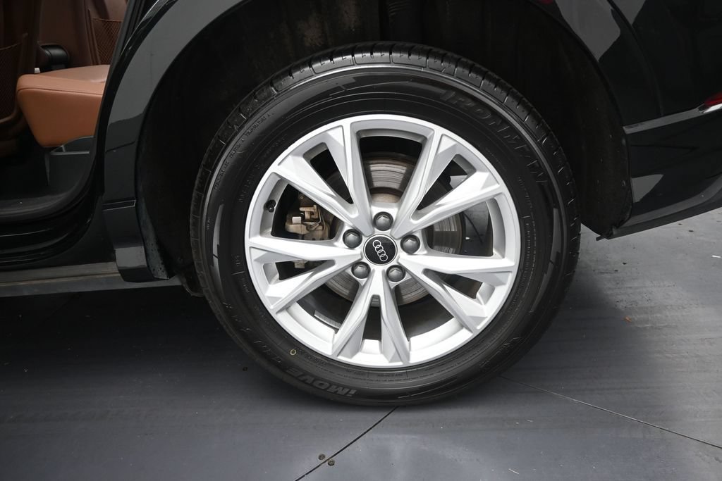 Used 2025 Audi Q3 2.0T Premium AWD/4WD image 34