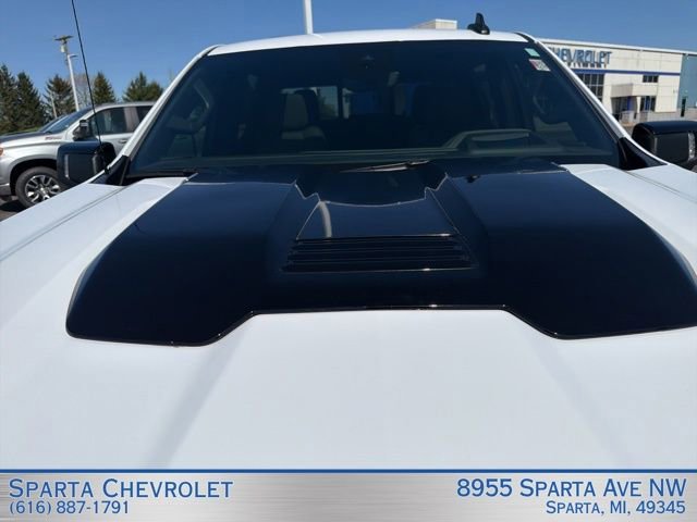 Used 2023 Chevrolet Silverado 1500 ZR2 w/ Technology Package AWD/4WD image 12
