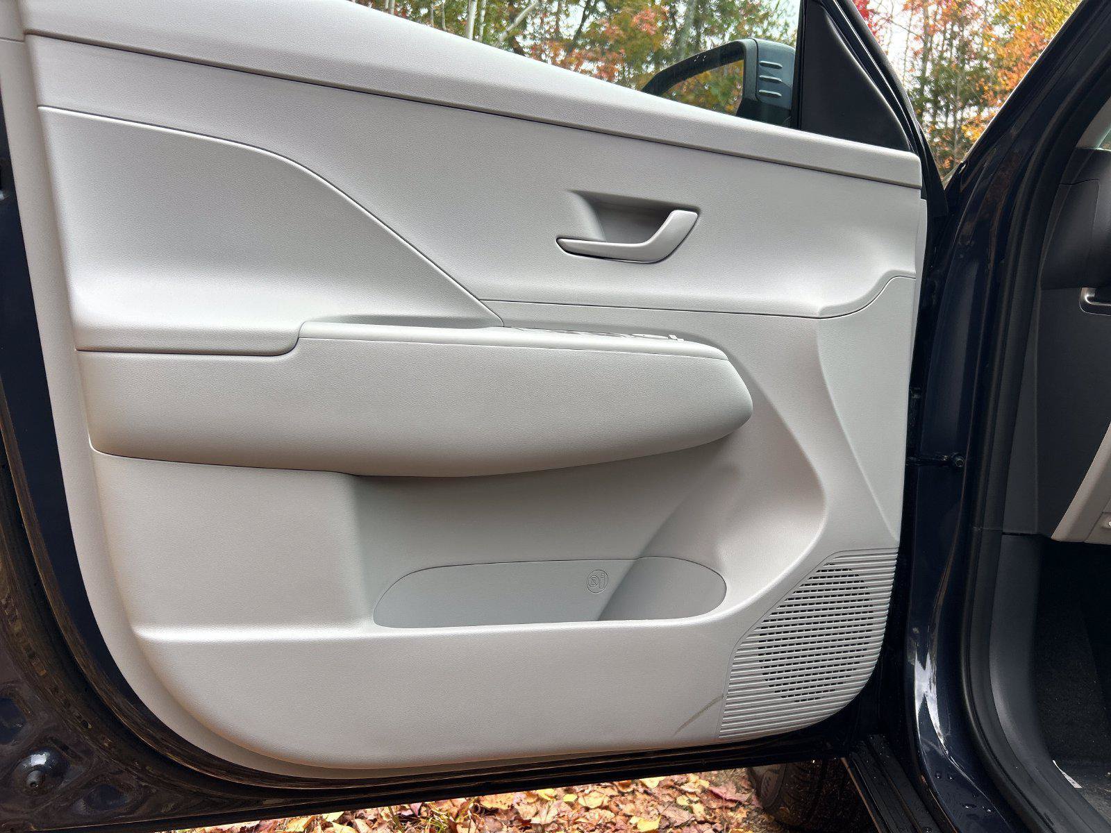 New 2027 Hyundai Kona SE AWD/4WD image 12