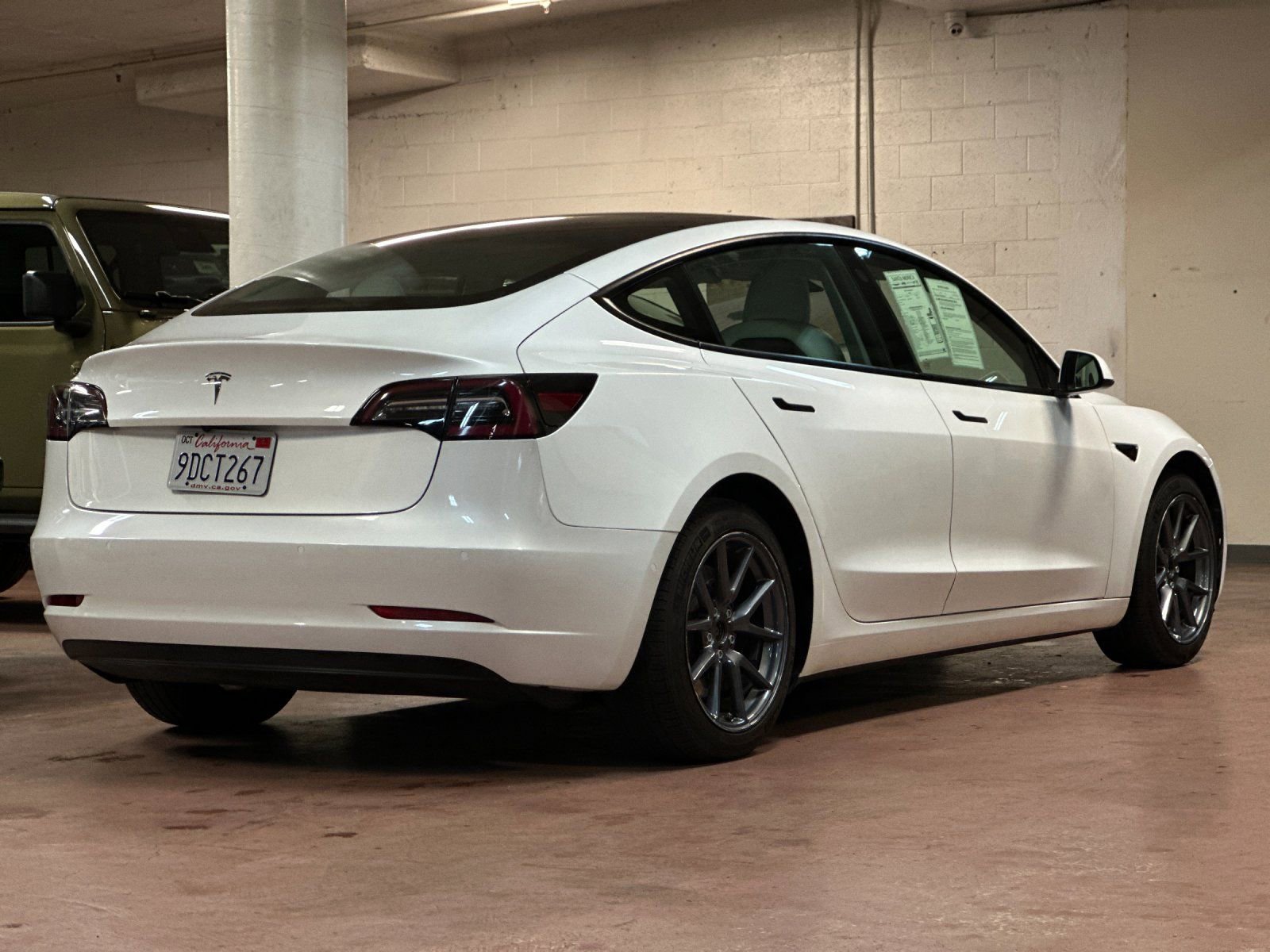 Used 2022 Tesla Model 3 RWD image 5
