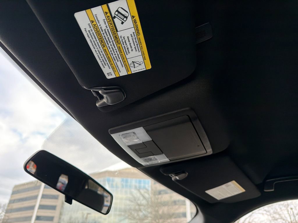 Used 2018 Ford Explorer XLT image 32