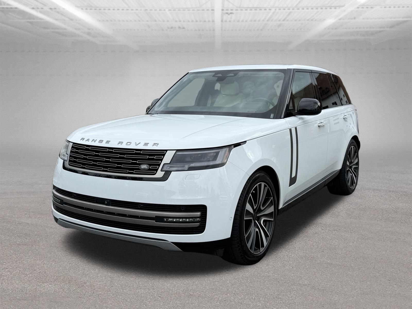 Used 2025 Land Rover Range Rover SE