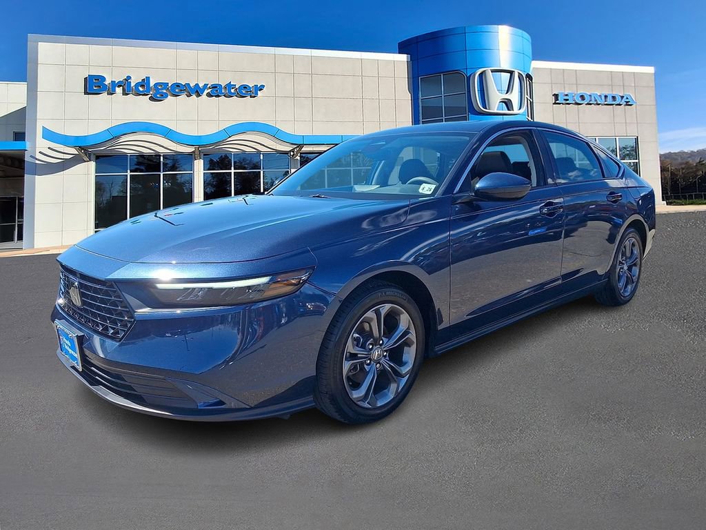 Used 2023 Honda Accord EX image 3