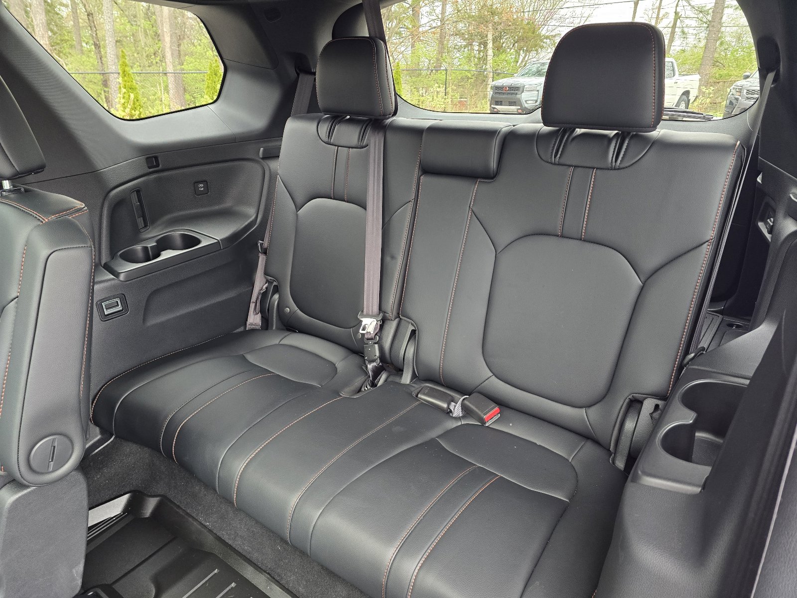 Used 2025 Honda Pilot TrailSport image 10