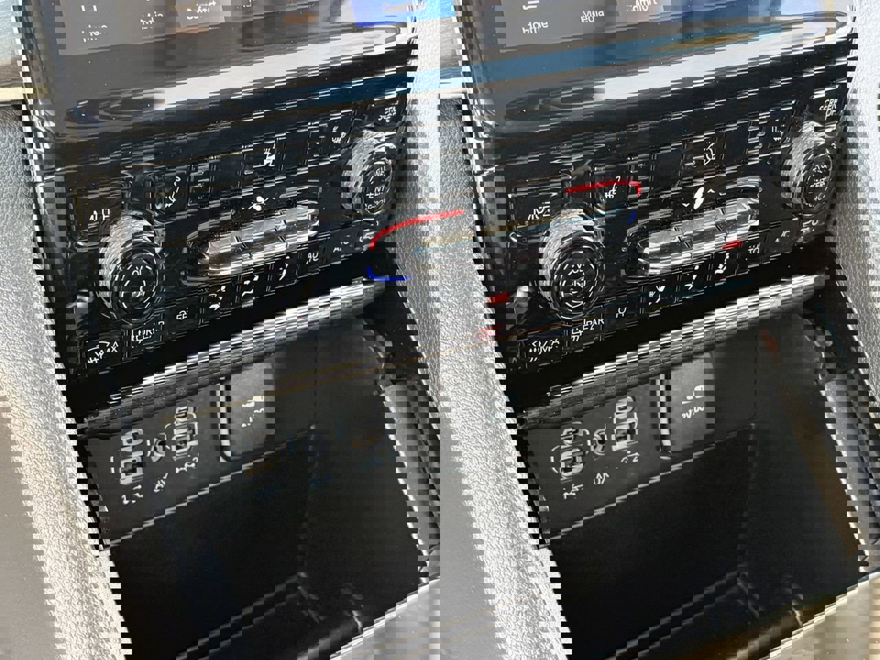 Used 2023 Jeep Grand Cherokee Limited AWD/4WD image 30