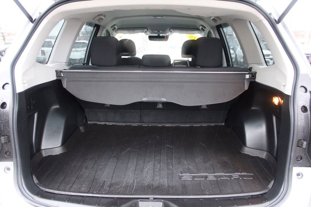 Used 2018 Subaru Forester 2.5i w/ Alloy Wheel Package image 12