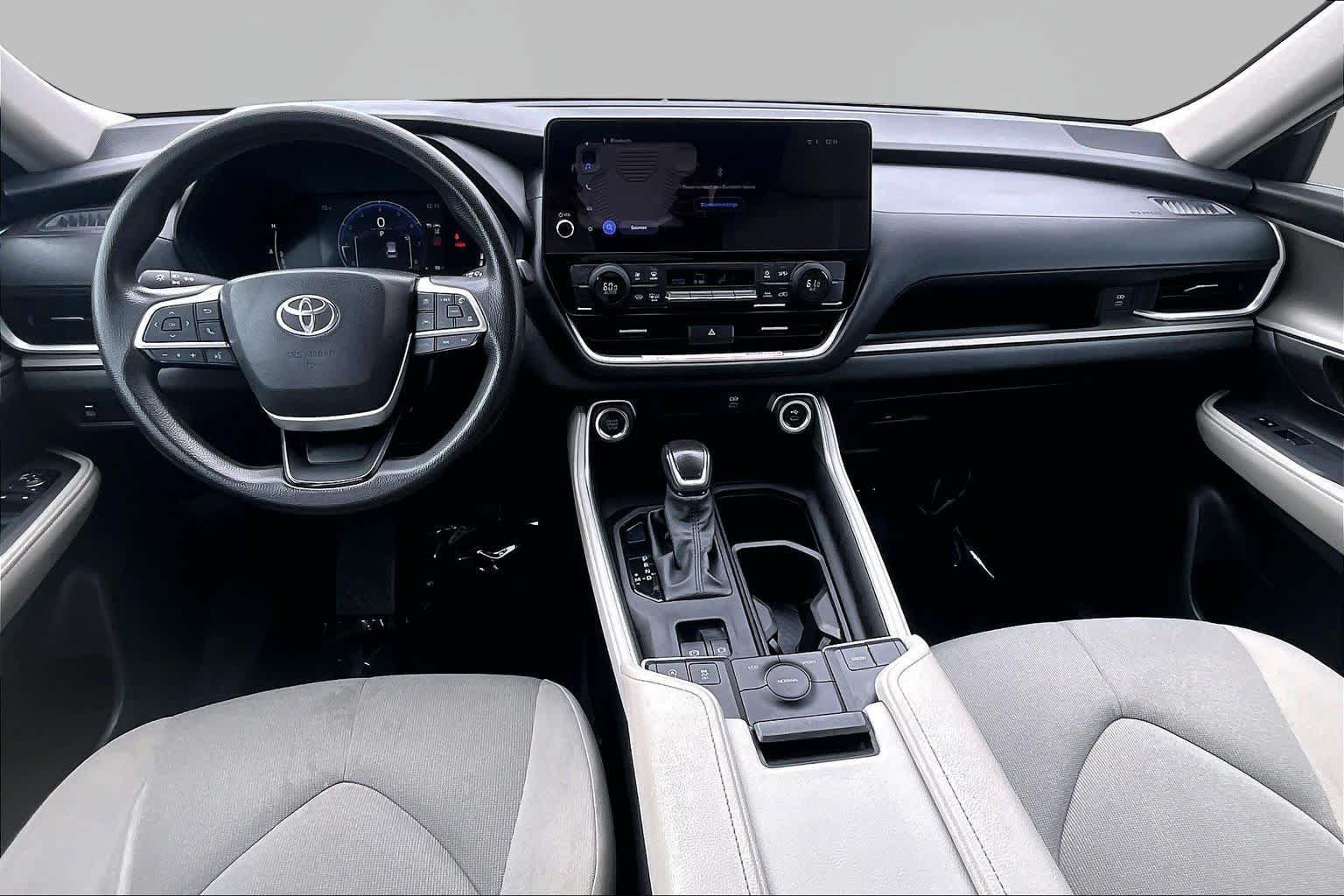 Certified 2025 Toyota Grand Highlander FWD image 16