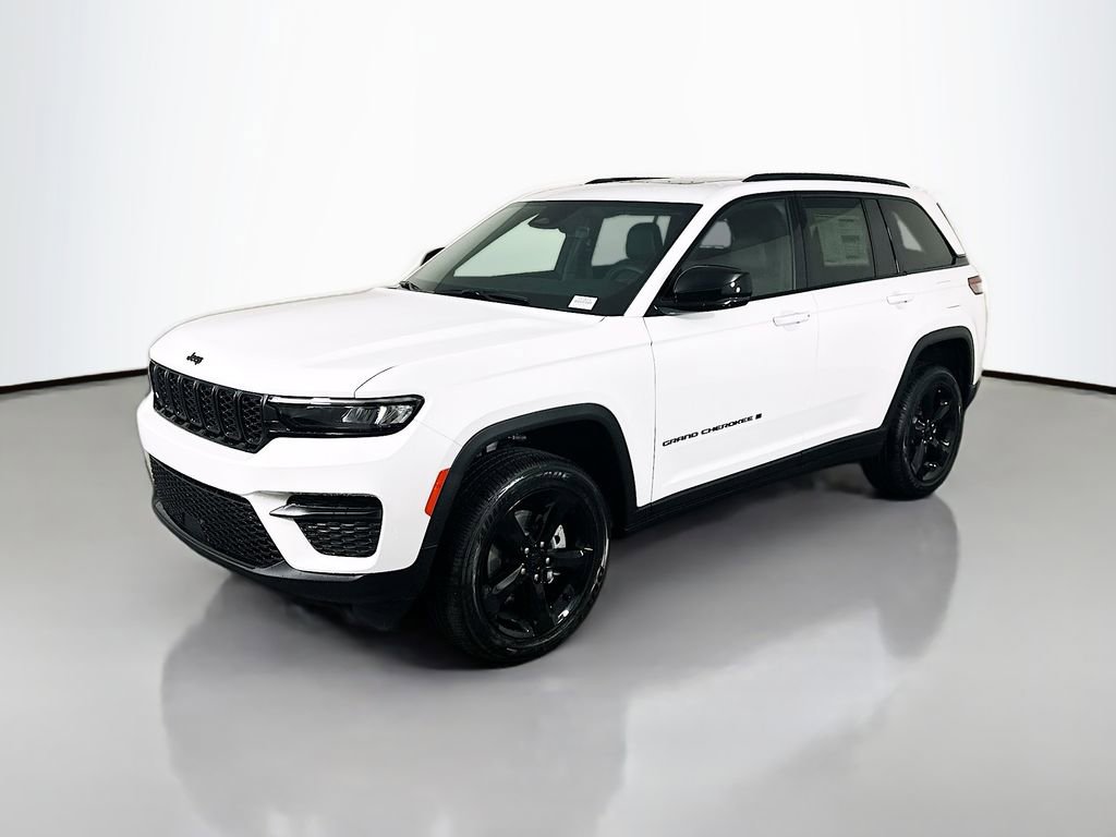 New 2025 Jeep Grand Cherokee Altitude image 3