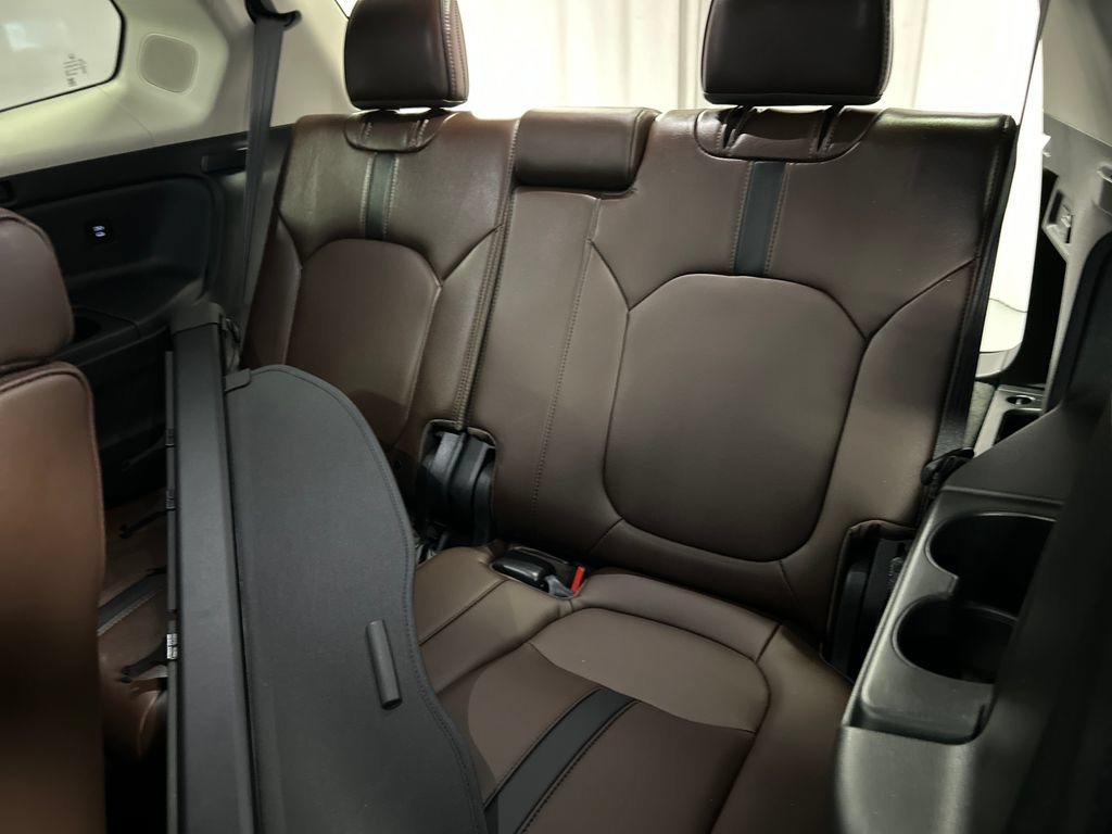 Used 2025 Honda Pilot Elite image 23