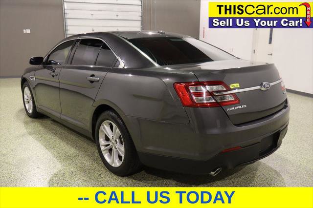 Used 2018 Ford Taurus SE image 5