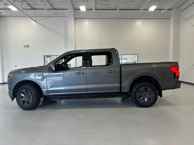 Used 2022 Ford F150 Lightning Lariat AWD/4WD image 8