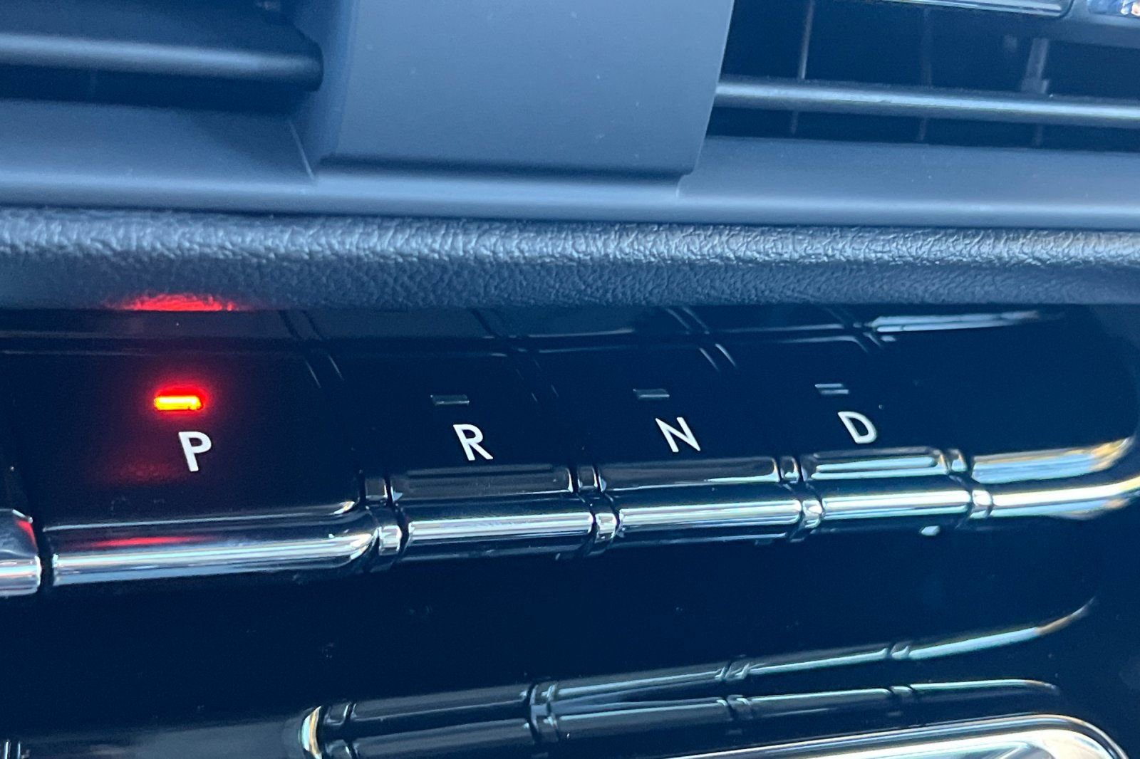 Certified 2025 Lincoln Corsair Grand Touring w/ Equipment Group 301A image 22