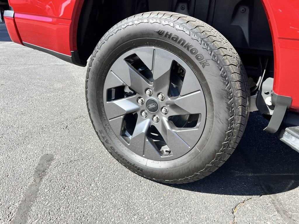 New 2023 Ford F150 Lightning Lariat AWD/4WD image 39