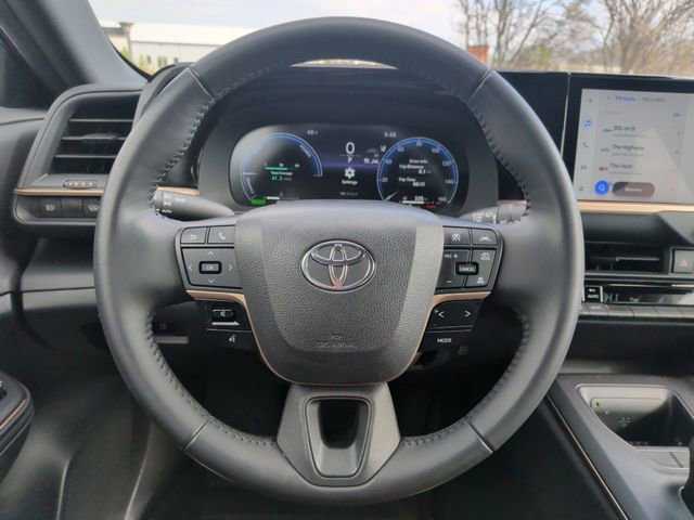 Certified 2023 Toyota Crown XLE image 15