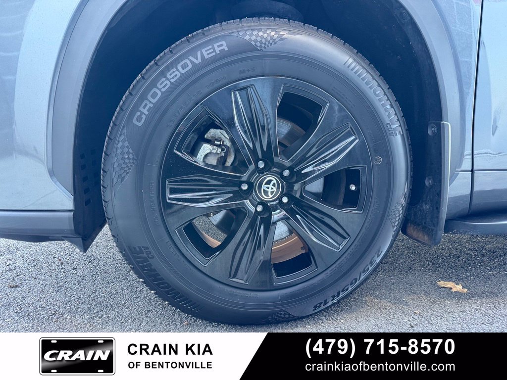 Used 2021 Toyota Highlander XLE FWD image 36