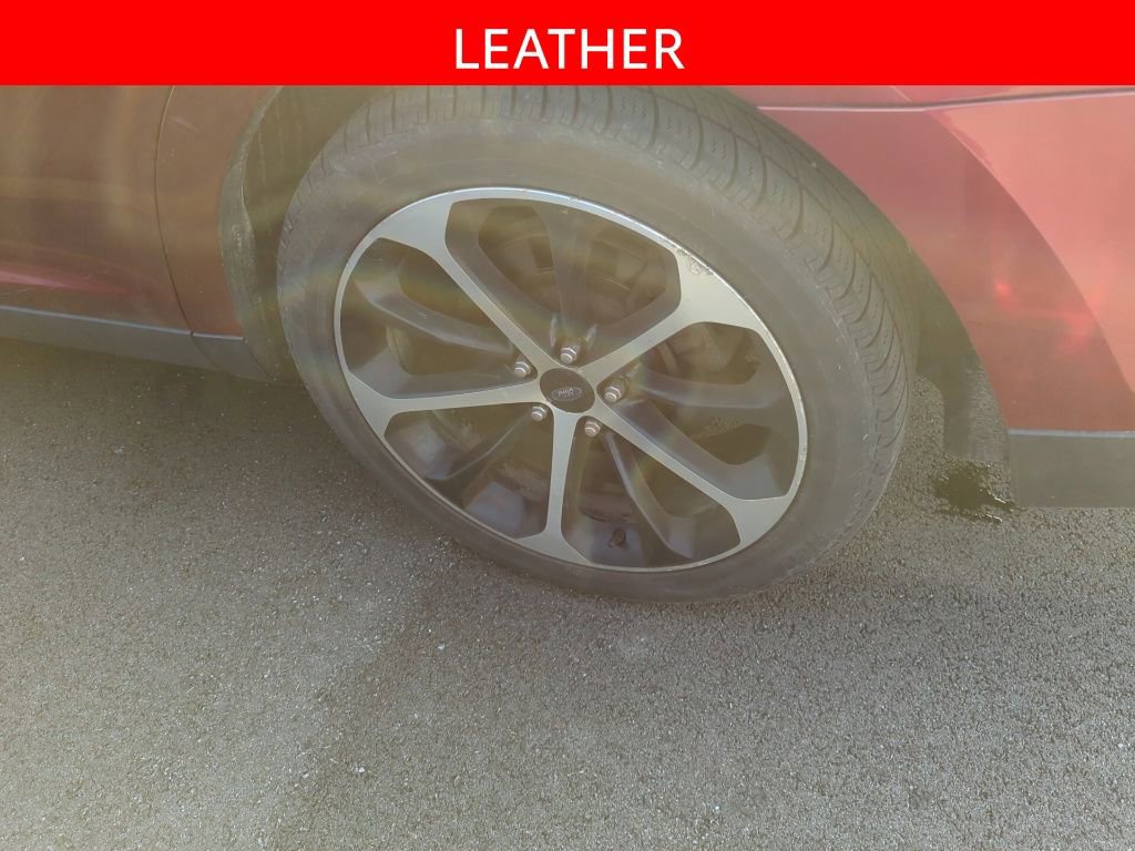 Used 2014 Ford Taurus SEL w/ Equipment Group 201A image 5