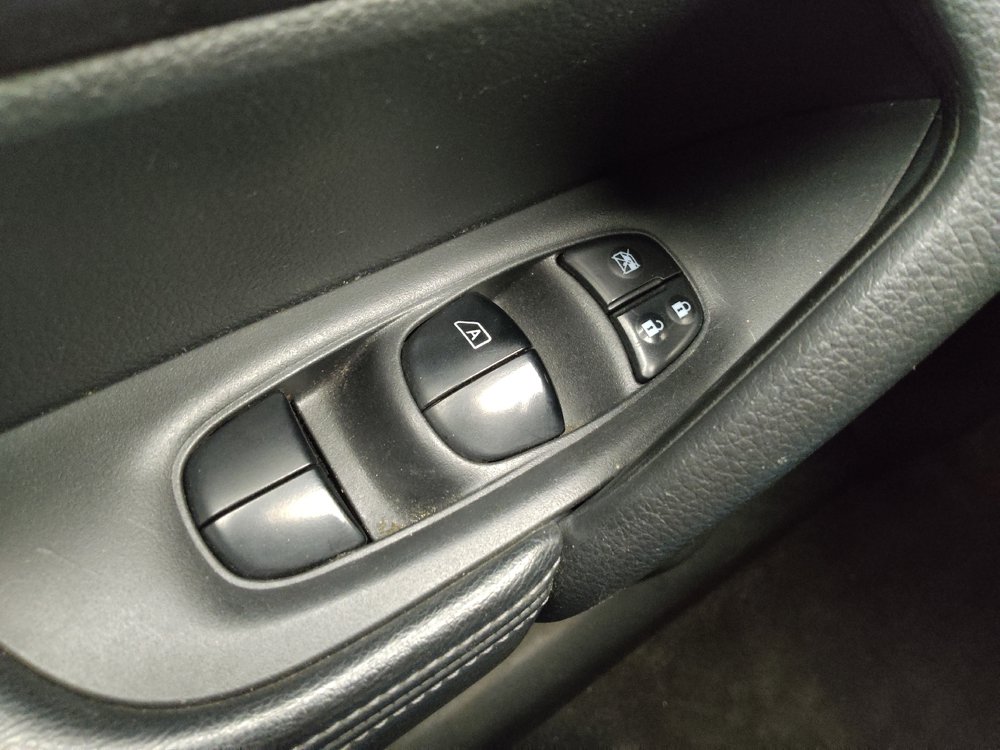 Used 2016 Nissan Rogue S AWD/4WD image 27