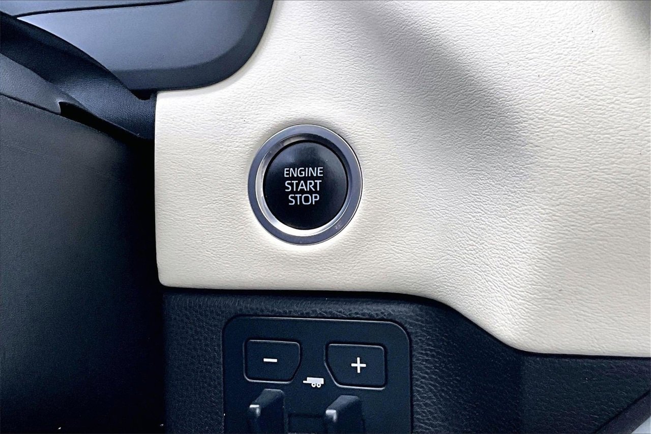 Used 2022 Toyota Tundra 1794 Edition image 27