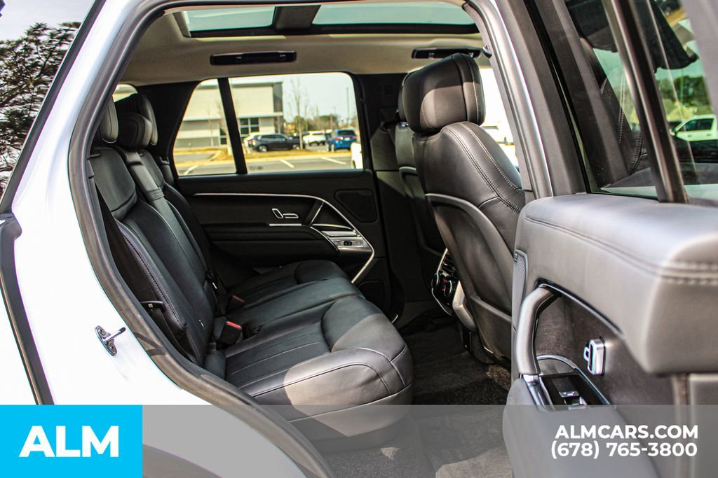 Used 2024 Land Rover Range Rover SE image 18