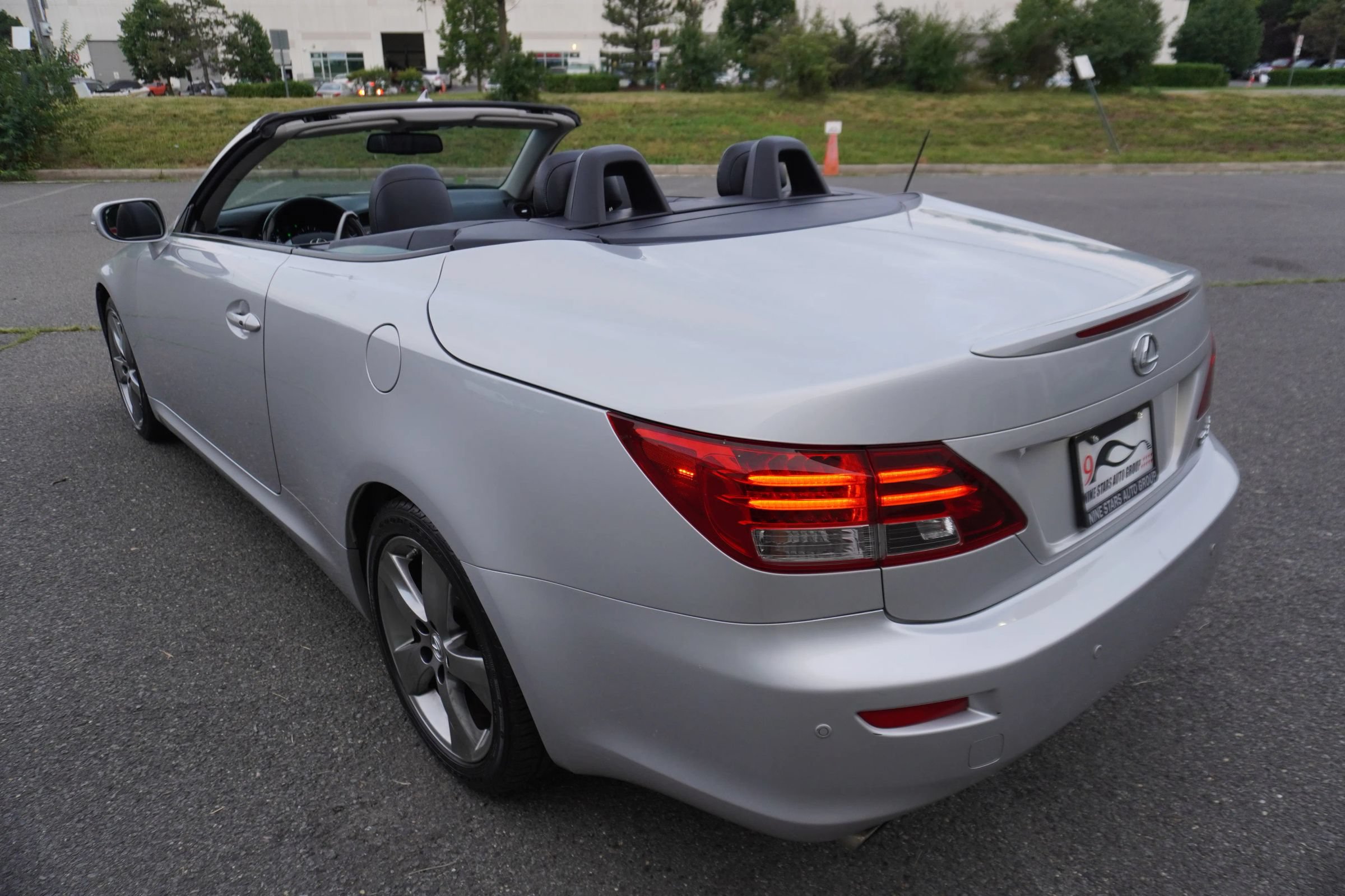Used 2011 Lexus IS 250C RWD image 25