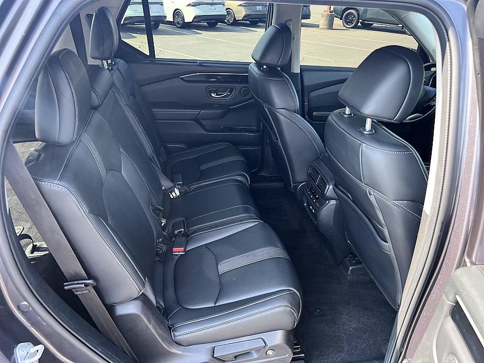 Used 2023 Honda Pilot EX-L image 16