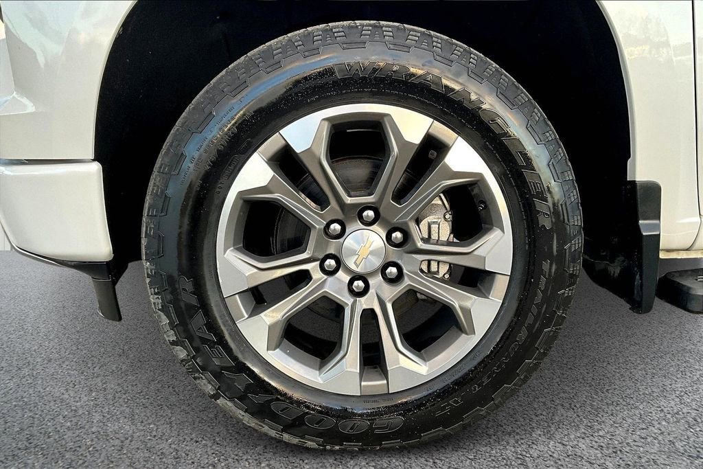 Used 2022 Chevrolet Silverado 1500 High Country image 33