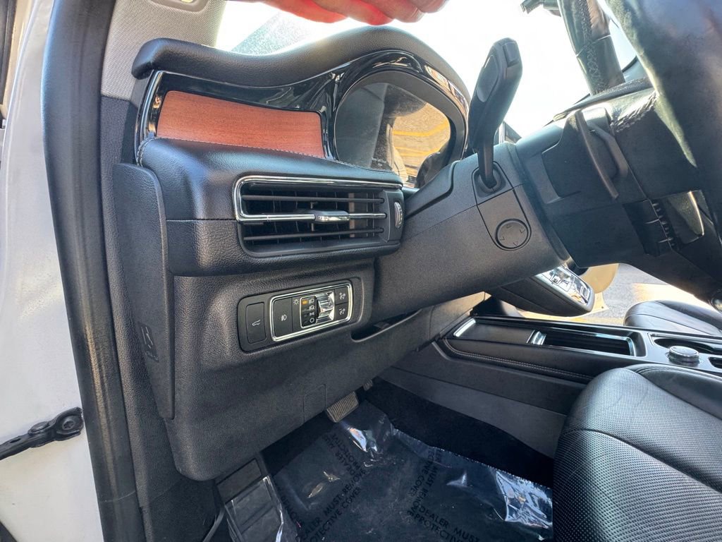 Used 2020 Lincoln Corsair Reserve w/ Equipment Group 201A image 25