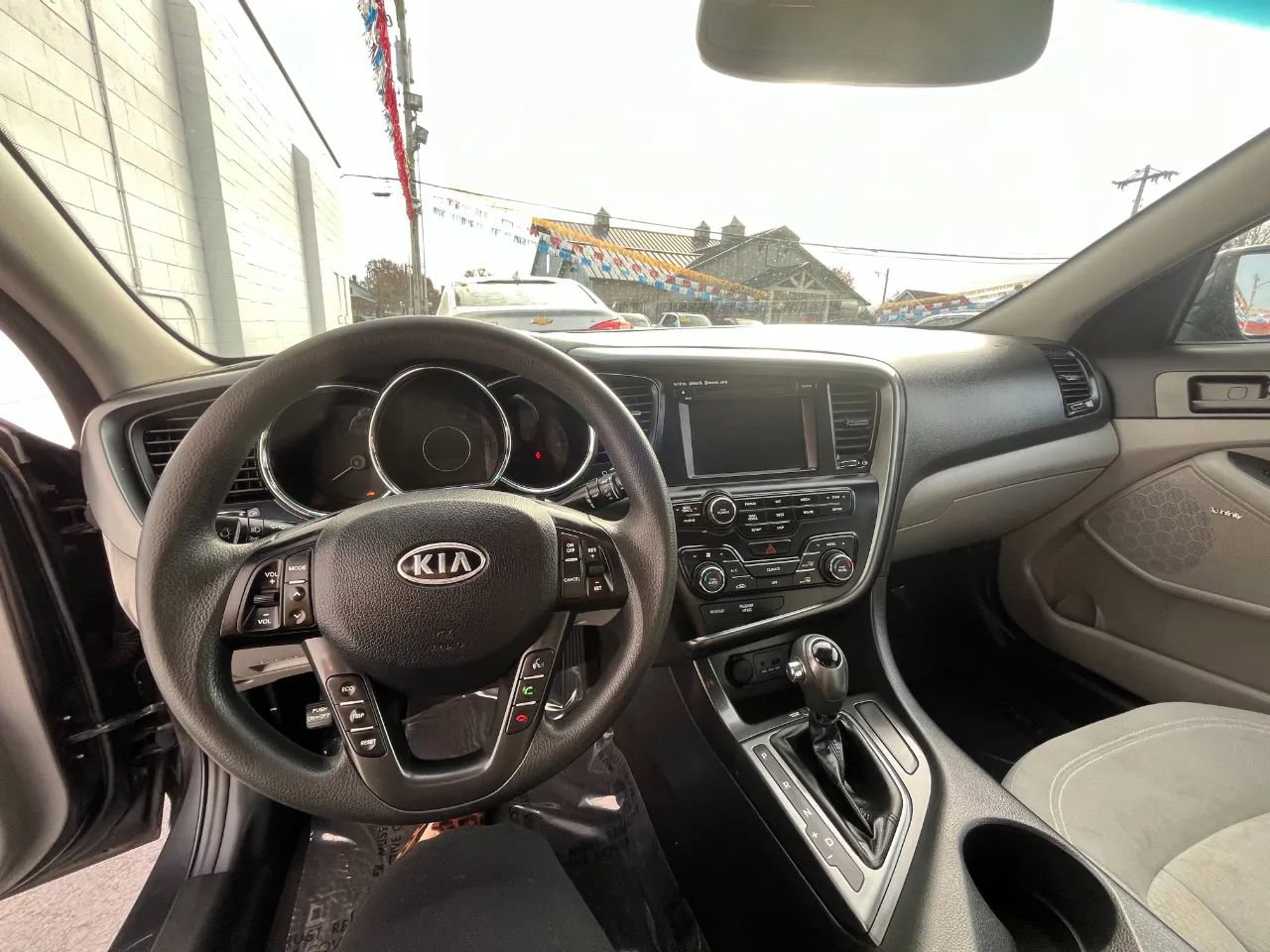 Used 2011 Kia Optima LX w/ Technology Pkg image 10