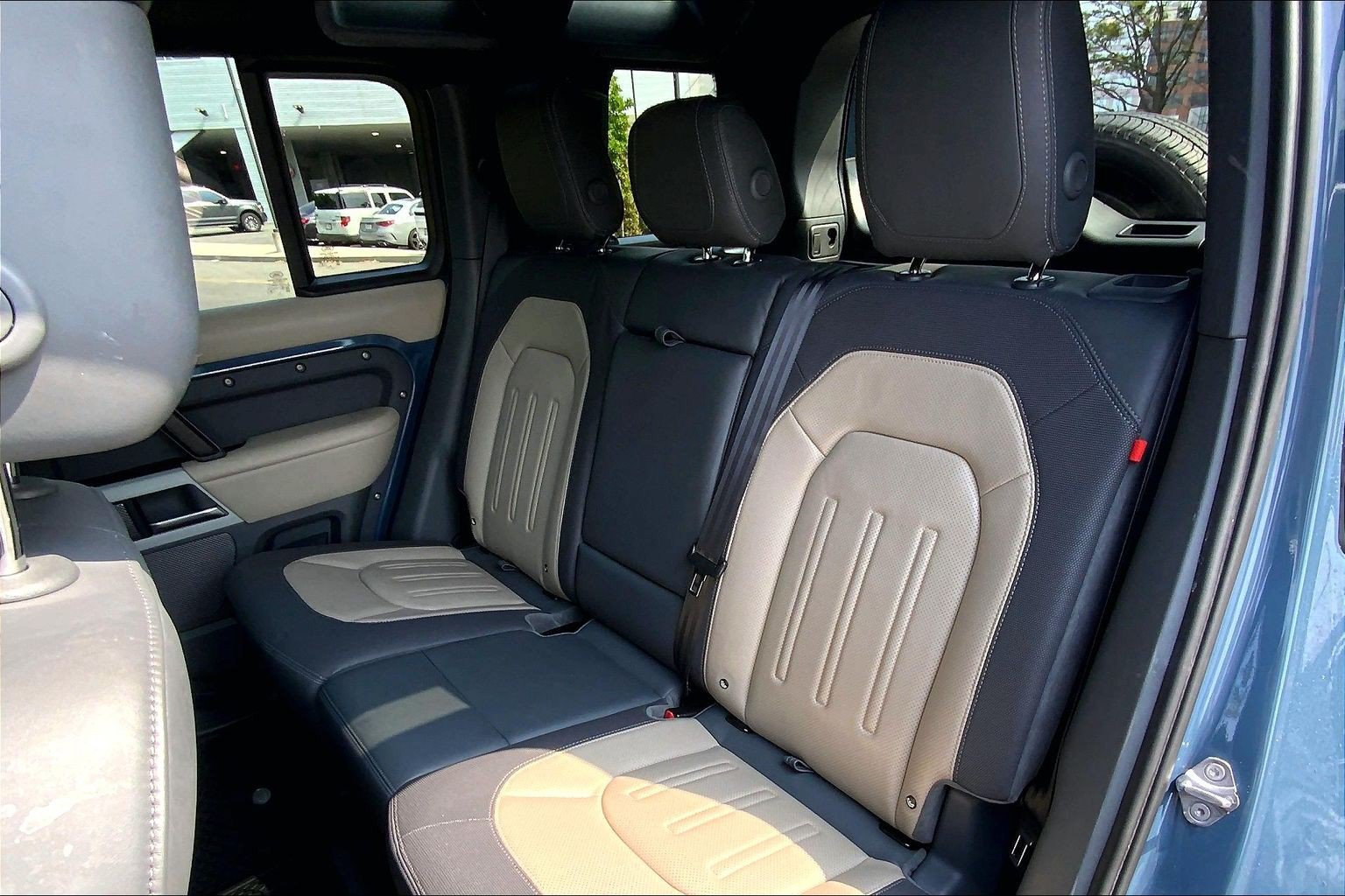 Used 2021 Land Rover Defender 110 X-Dynamic HSE AWD/4WD image 20