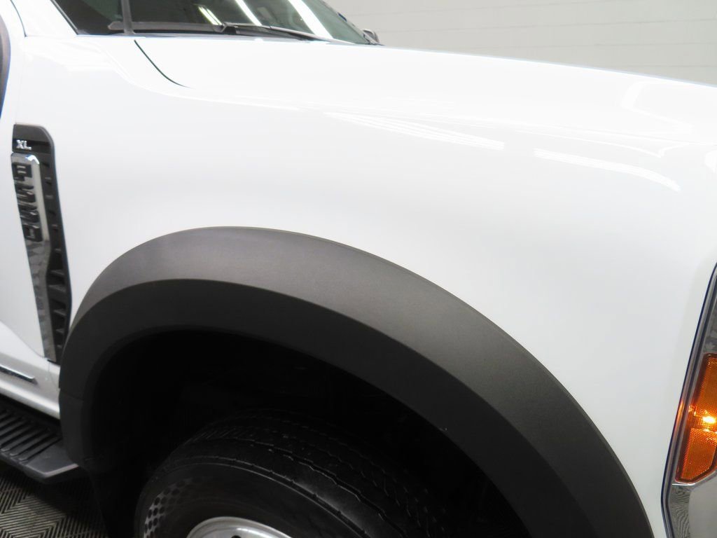 Used 2024 Ford F550 4x4 Crew Cab Super Duty image 32
