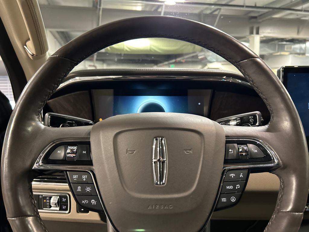 Used 2023 Lincoln Navigator L Reserve AWD/4WD image 11