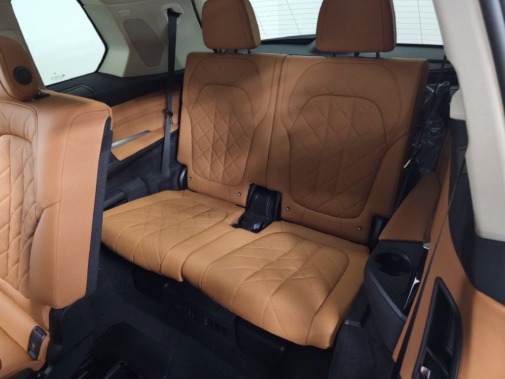 New 2027 BMW X7 xDrive40i AWD/4WD image 32
