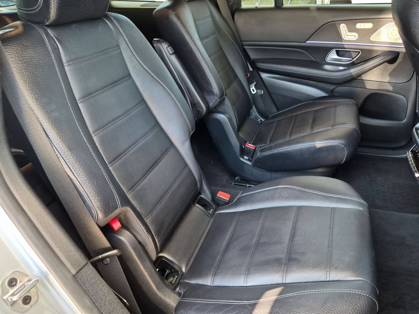 Used 2025 Mercedes-Benz GLS 580 4MATIC image 27