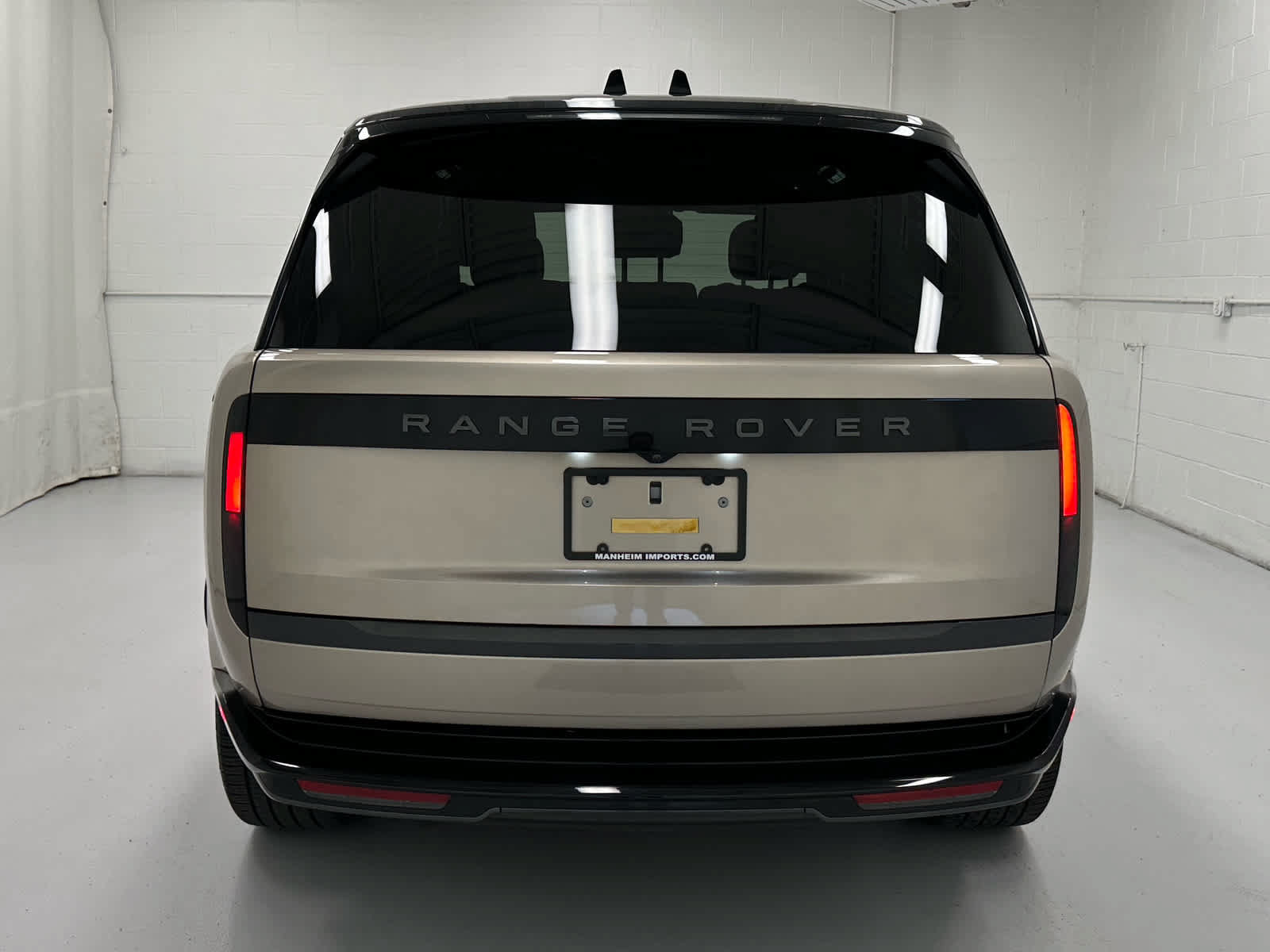 Used 2024 Land Rover Range Rover SE AWD/4WD image 7