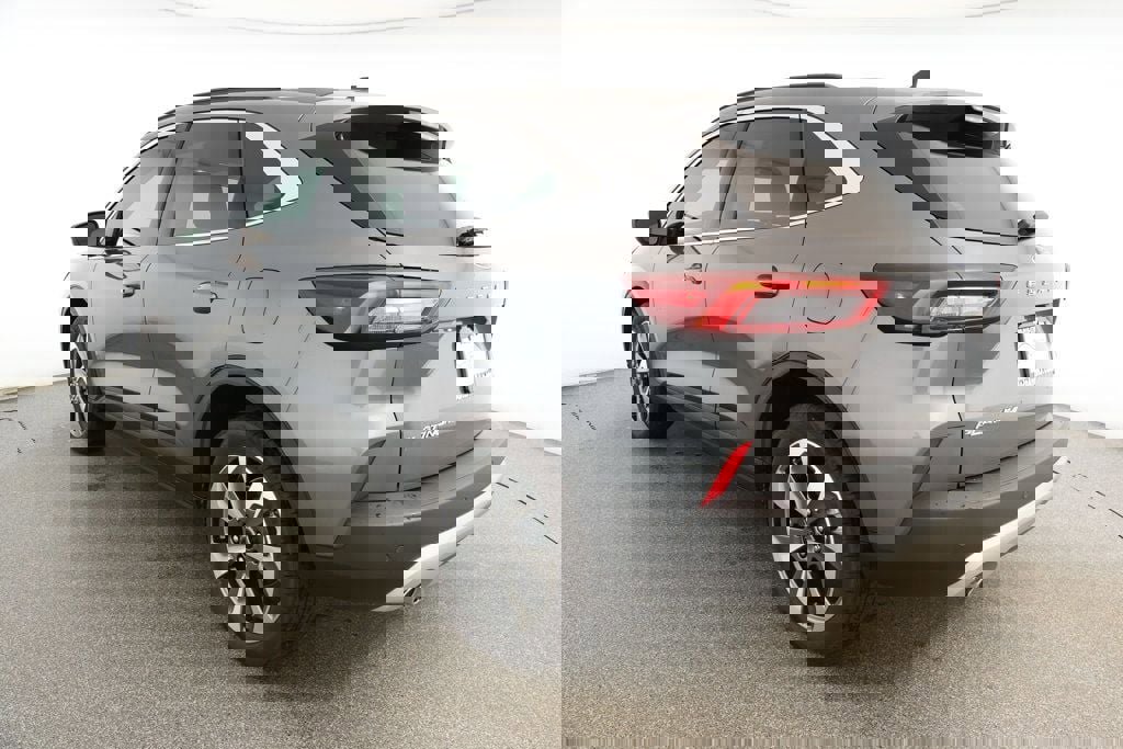 Used 2024 Ford Escape Platinum image 6