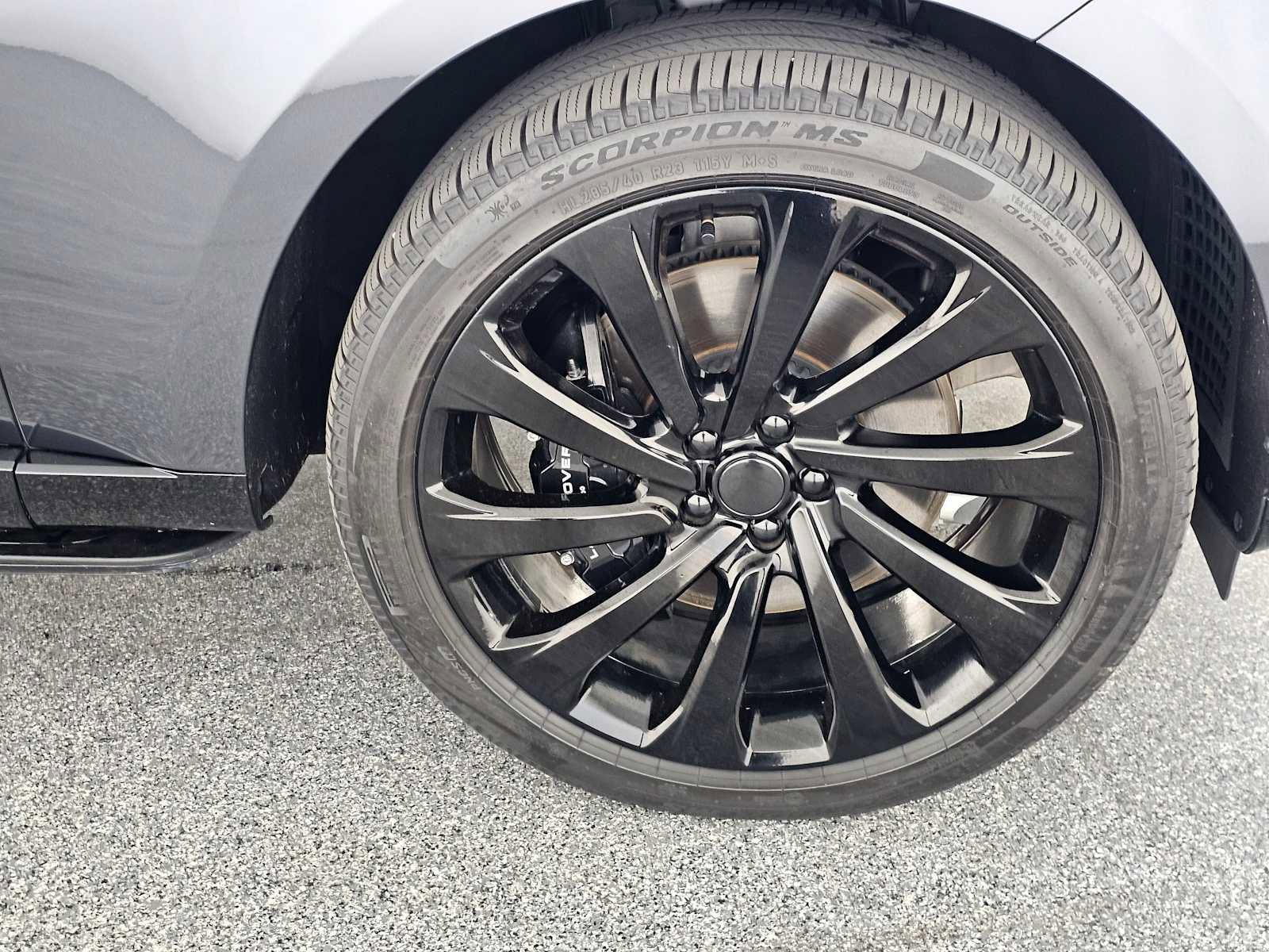 Used 2025 Land Rover Range Rover SE AWD/4WD image 9