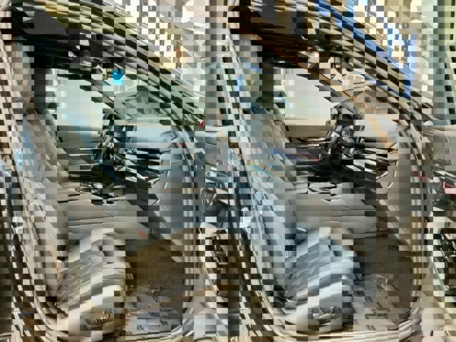 Used 2026 BMW 540i xDrive image 17